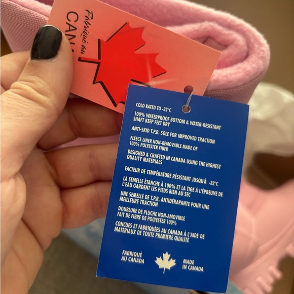 Tundra Pink Winter Footwear - Picture 2 of 3